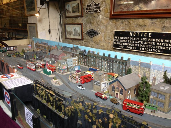 Crampton Tower (interior 3).jpg