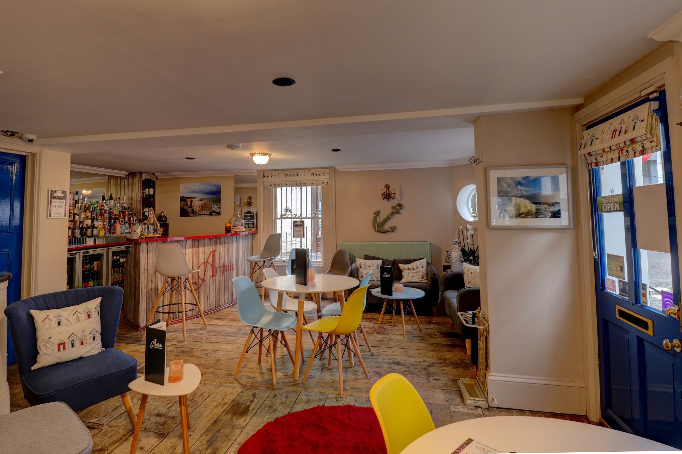 DCEDC886 6479 4148 B272 4C23927922E2