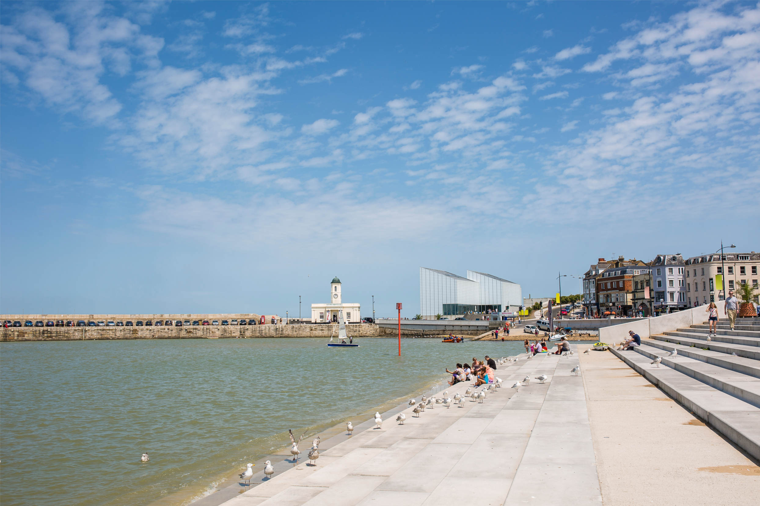margate-beach-with-people-13.jpg