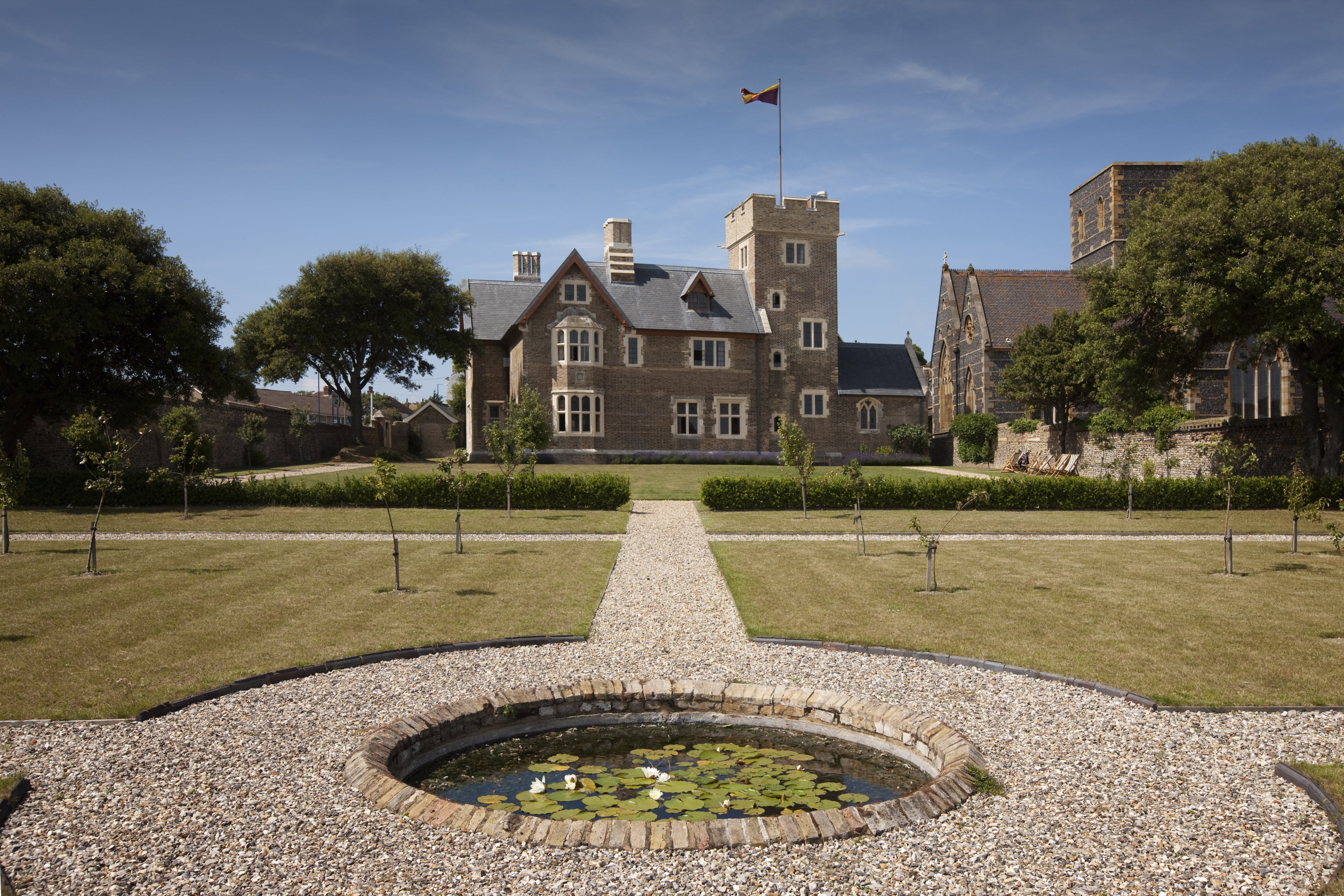 VBRET_1383 Grange pond 2 (L).jpg