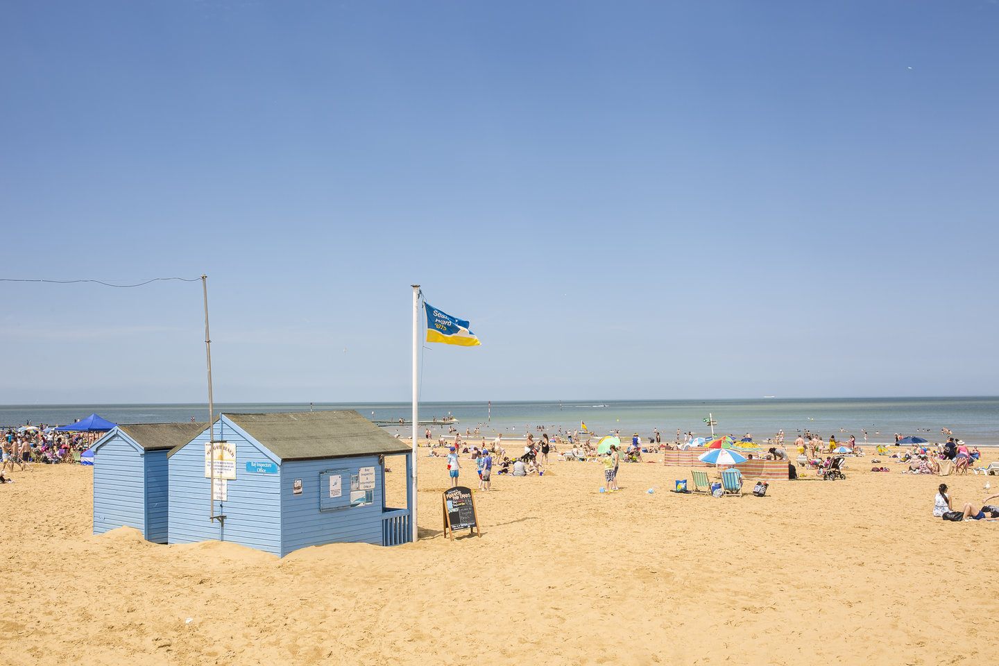 rsz_margate_beach_with_people_4.jpg